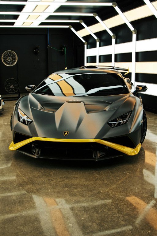 2020 Lamborghini Huracan EVO: Unleashing Supreme Performance and Design
